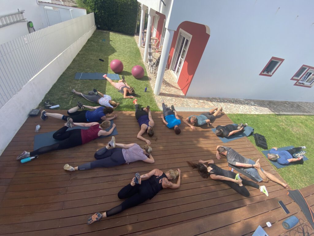 Workout und Training kombiniert mit Verhandlungs-Sport-Schulung für praxisnahes Lernen