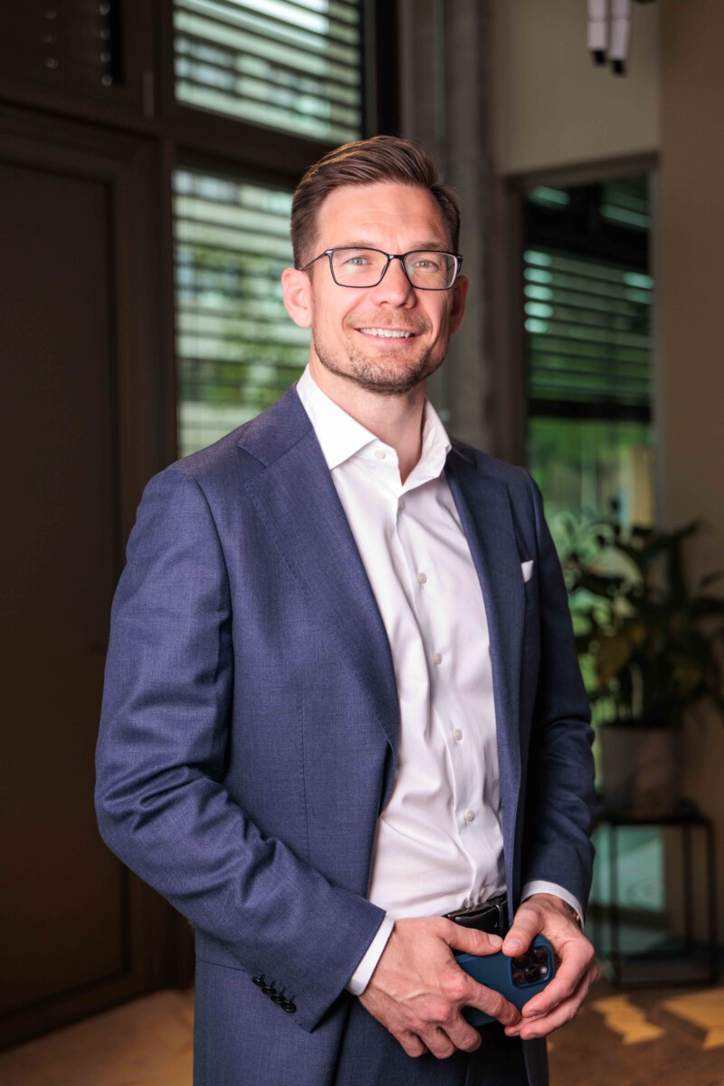 Falko Nowak, Host des Podcasts Der Lebensverhandler® und Experte für Verhandlungsführung und Vertrieb