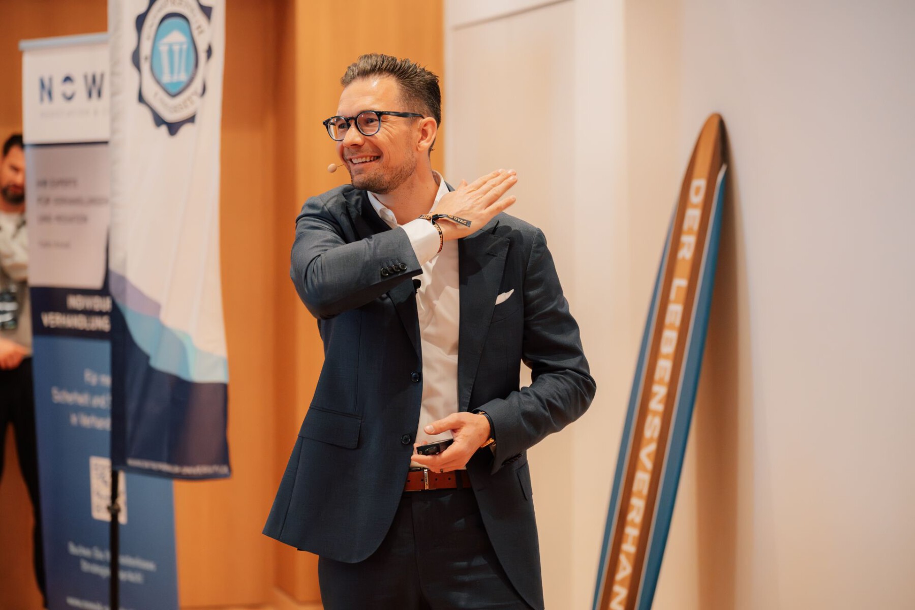 Falko Nowak in Aktion während einer Keynote